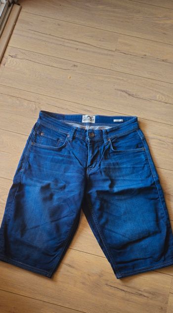 Short jeans