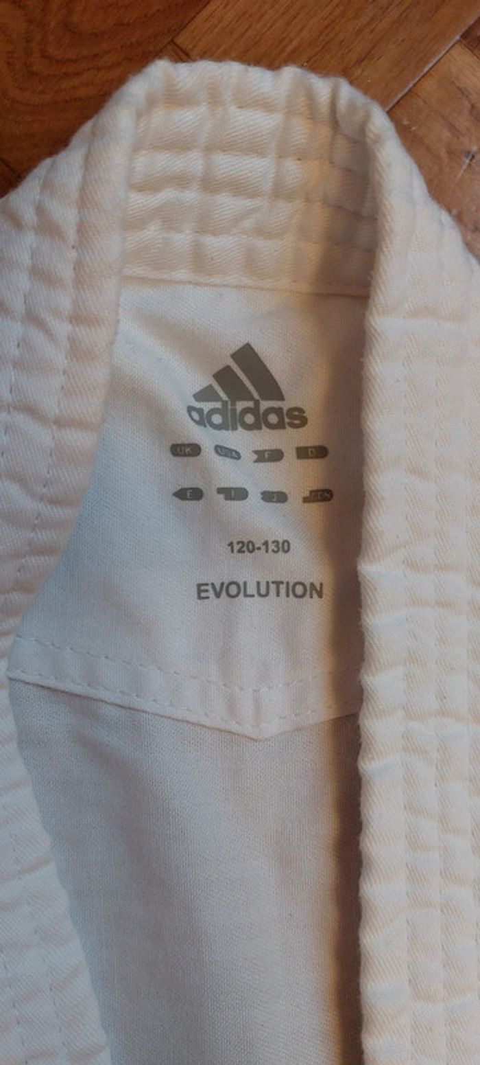 Kimono Adidas 6-7 ans - photo numéro 6