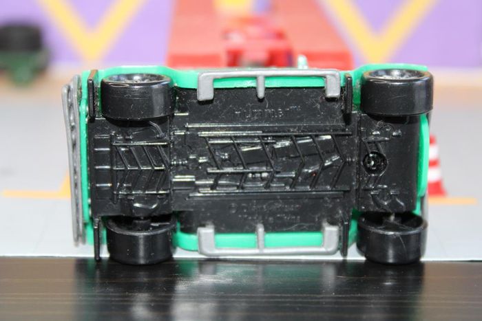 Disney Pixar cars TJ Hummer - photo numéro 10