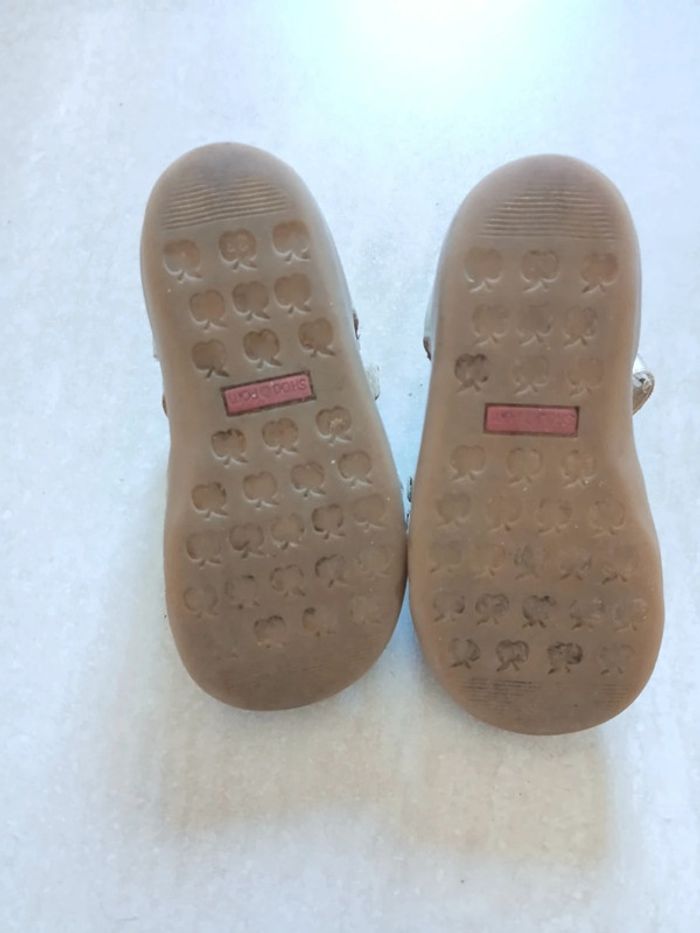 Chaussure taille 23 - photo numéro 5
