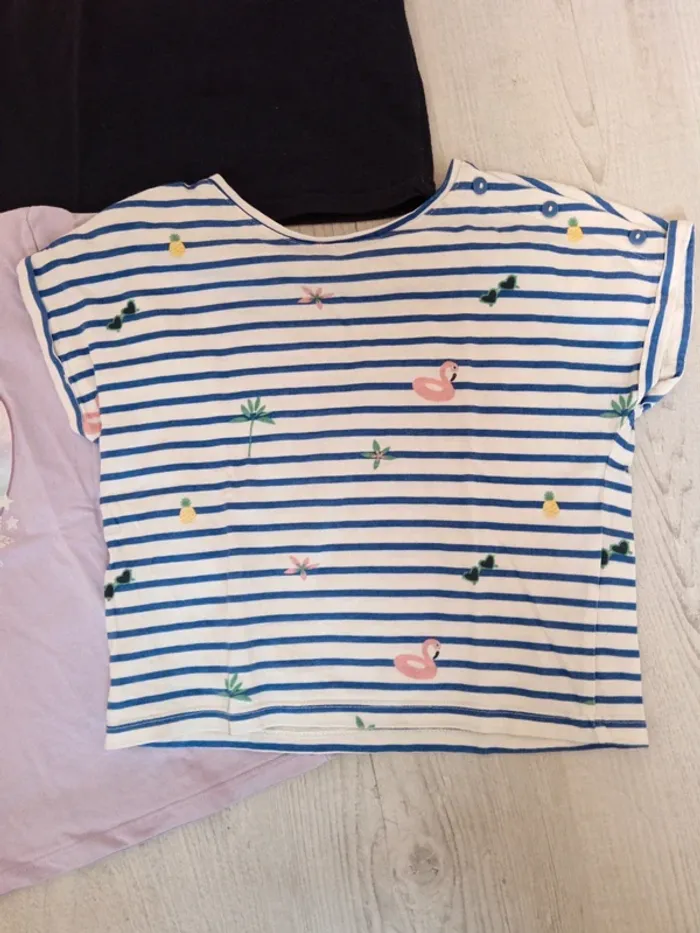 Lot Tshirt petits défauts 6 ans - photo numéro 2