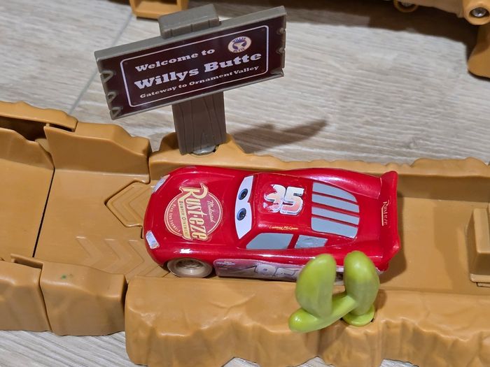 MATTEL Piste 3 en 1 Cars + 1 voiture - photo numéro 3