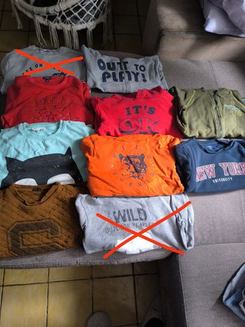 Lot de pulls et gilets