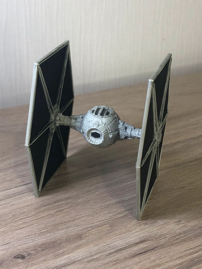 Figurine miniature vaisseau star wars - photo numéro 2