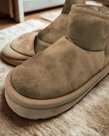 Bottines fourrées Burton neuves valeur 190€
