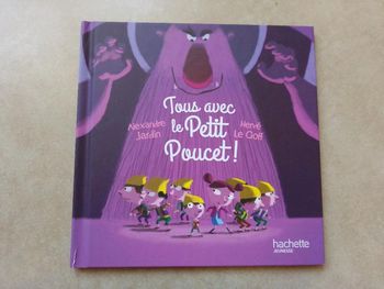 Livre enfant Tous avec le petit poucet !