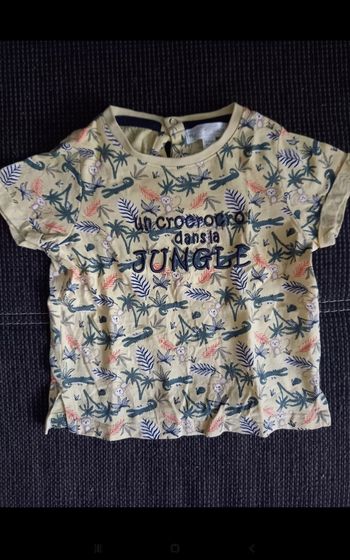 Tee-shirt jaune à motif