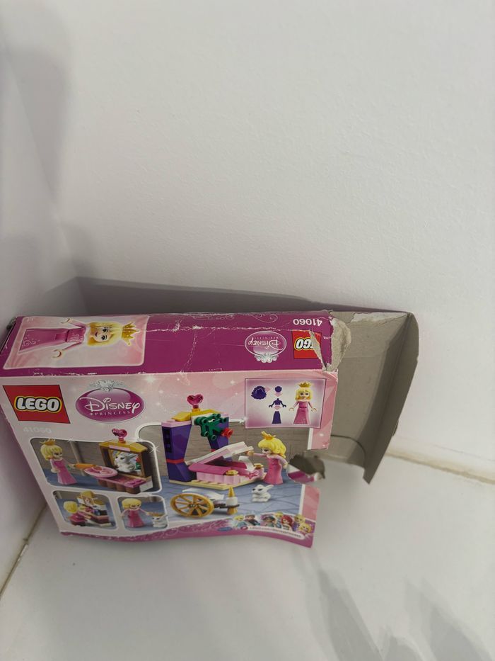 Lego Disney Princesse 41060 - la chambre de la belle au bois dormant - photo numéro 4