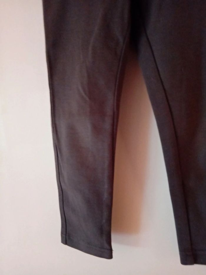 Joli pantalon gris. 5 ans. C&A - photo numéro 6