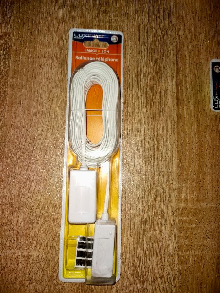 Rallonge et prise de téléphone neuf