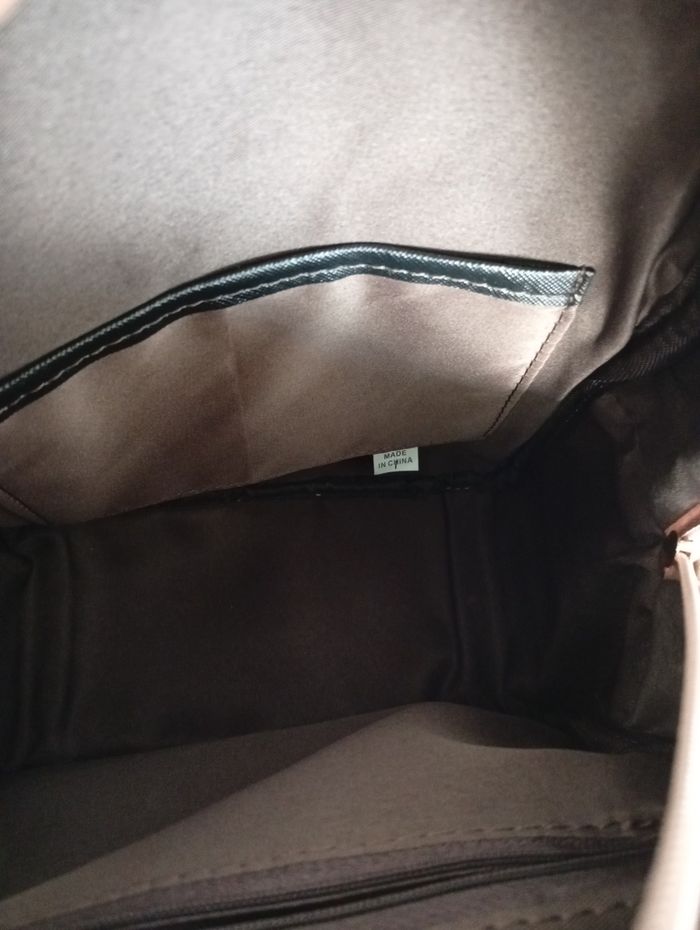 Sac à dos avec rivets. Carla Faustine - photo numéro 7