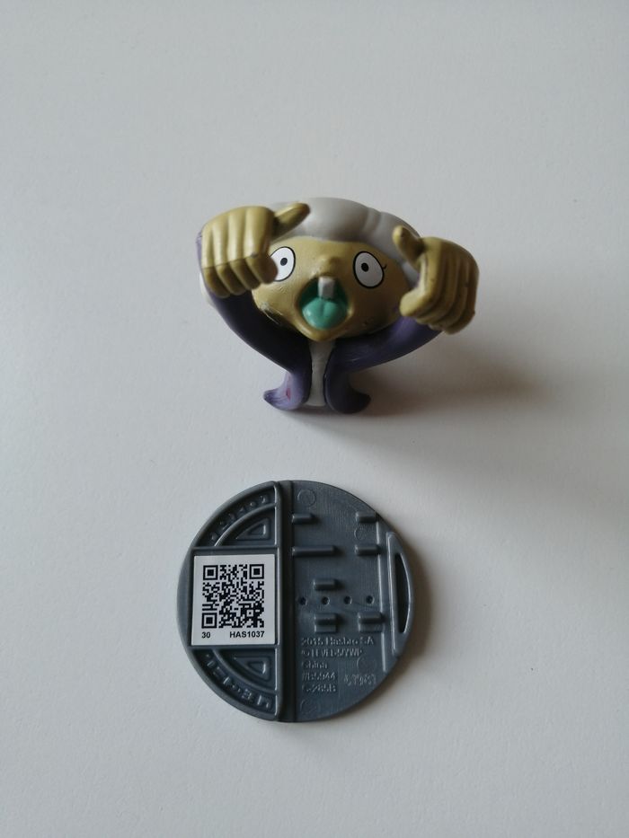 médaille et figurine yo-kaï watch - photo numéro 4