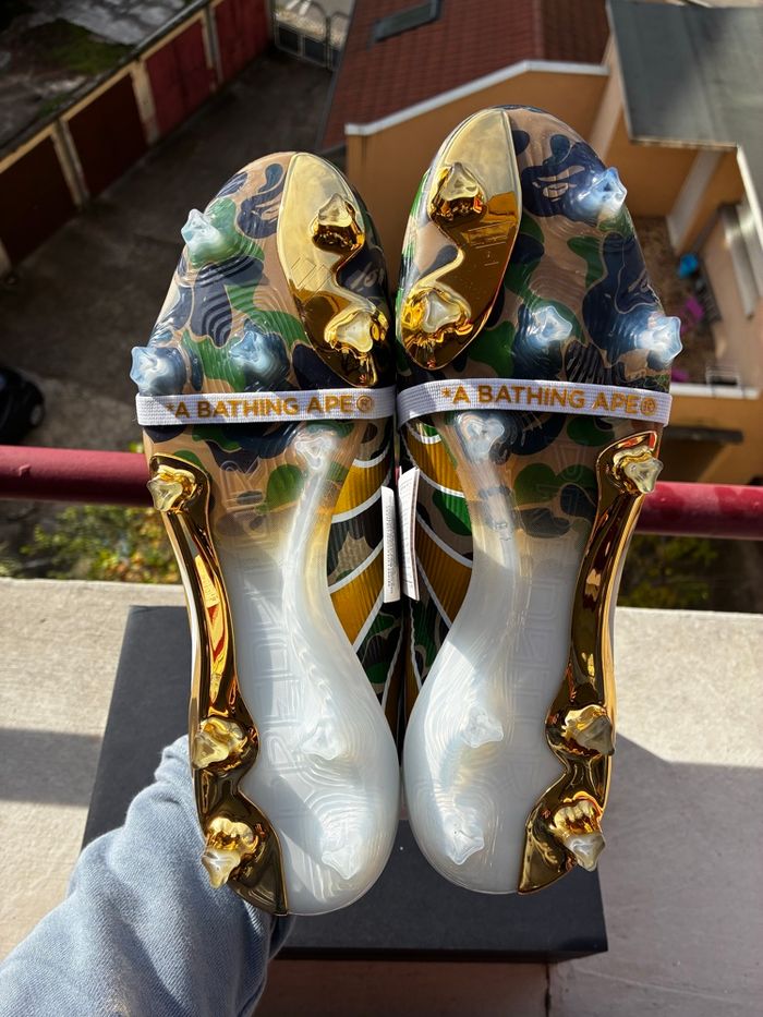 Crampons Adidas x Bape Predator - Taille 43 - Neufs - photo numéro 4