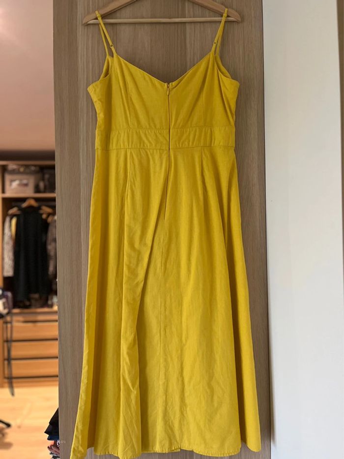 Robe jaune - photo numéro 3
