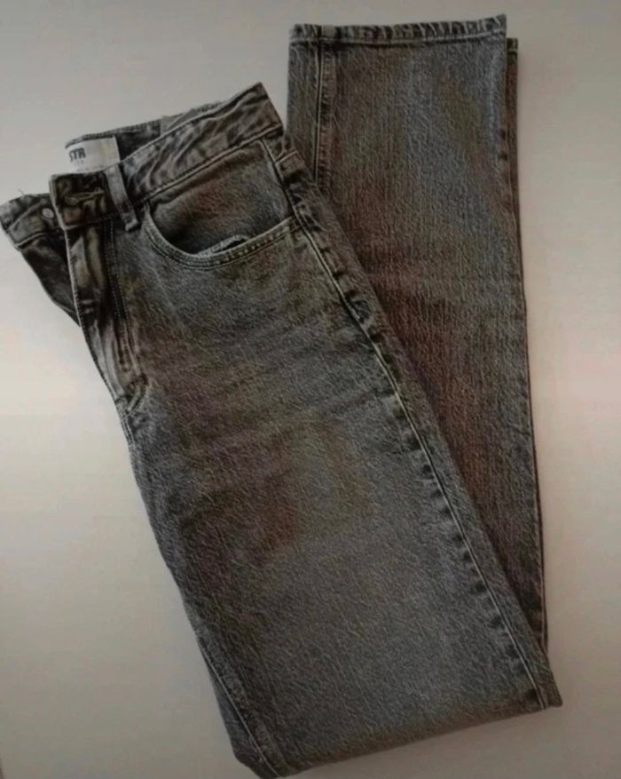 Lot de trois jeans flare Stradivarius, taille 36, neufs - photo numéro 2
