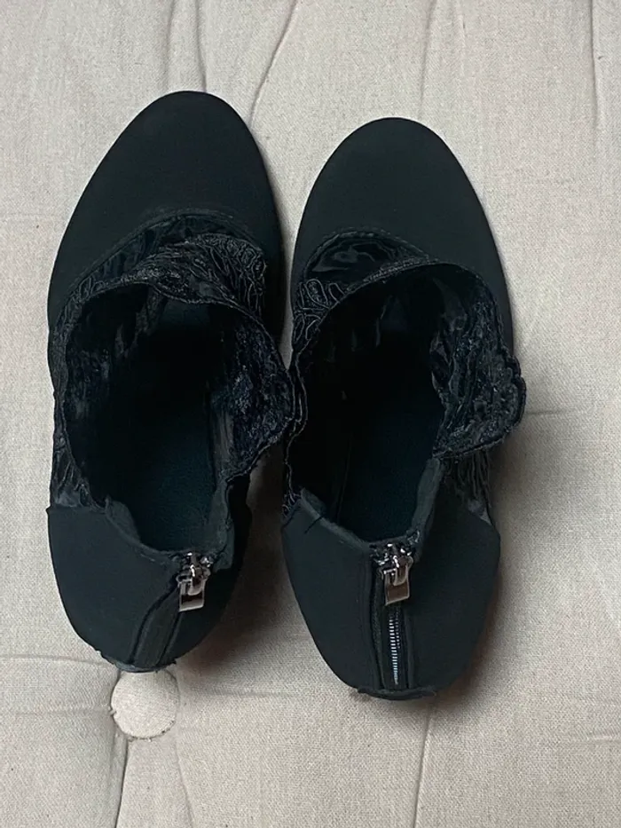 Bottines noires à talon avec dentelle taille 36 - photo numéro 4