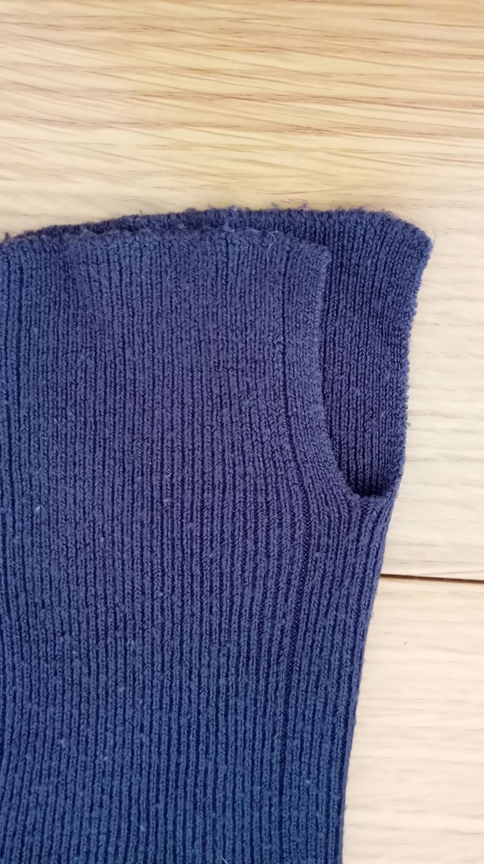 Pull bleu marine - photo numéro 8