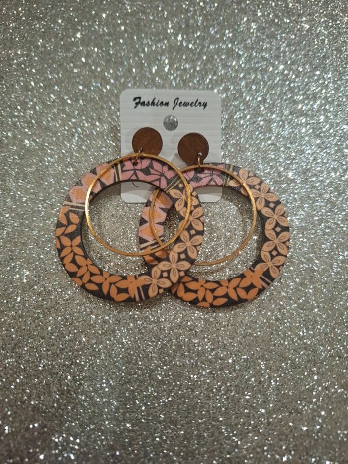 Boucles d'oreilles en bois - photo numéro 2