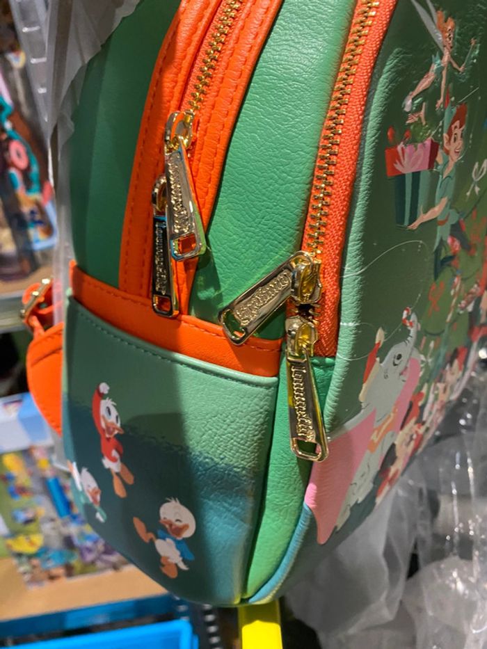 Sac a dos Disneyland disneystore - photo numéro 2