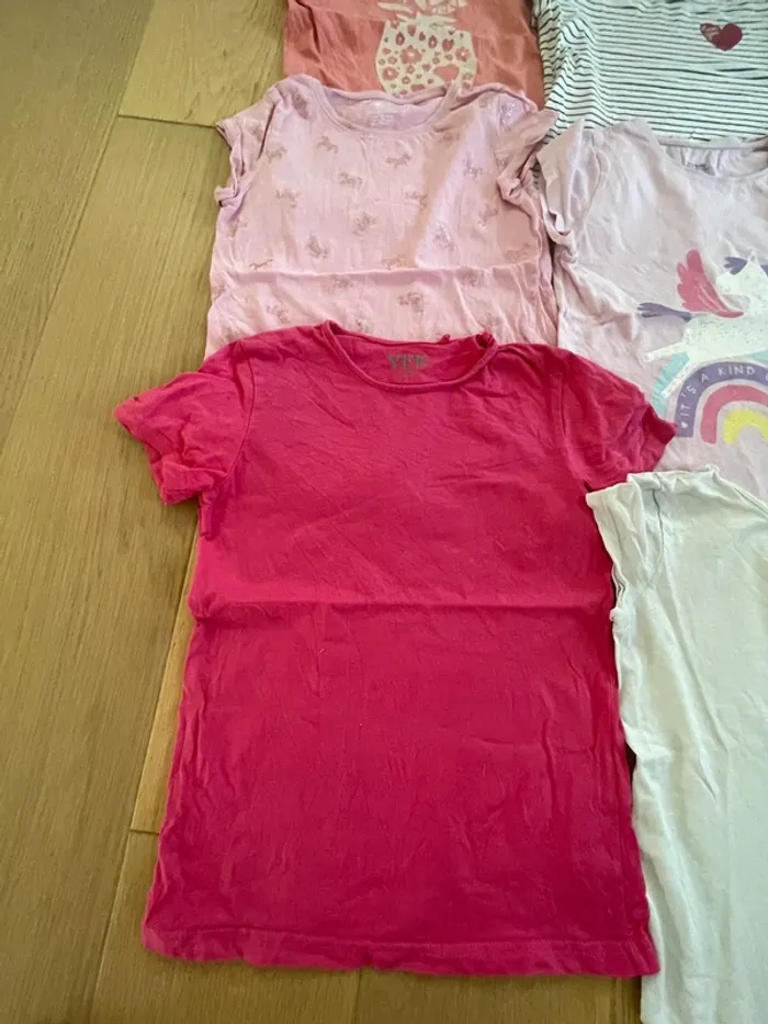 Lot t shirt 10 and - photo numéro 2