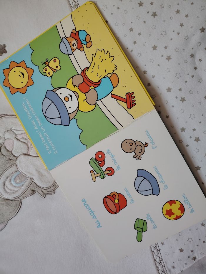 Livre T'choupi a toucher - photo numéro 9