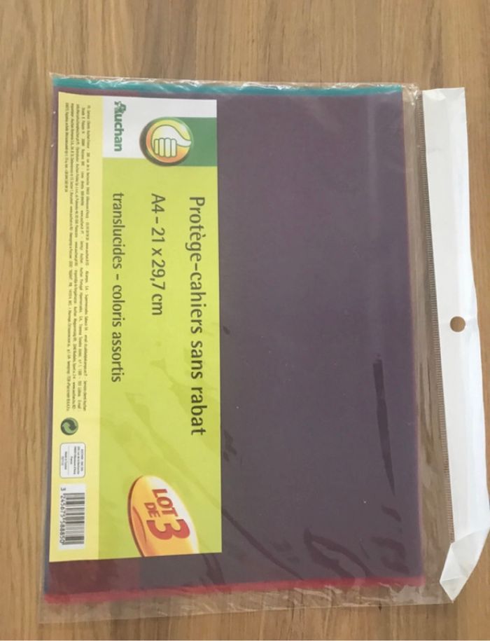 lot de 3 protèges cahier format a4 neuves jamais utilisées auchan transparentes colorées