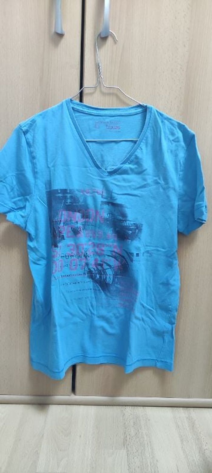 Tee-shirt bleu