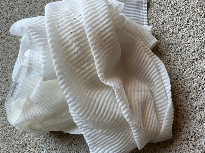 lot de 4 foulards en bon etat 2 bonobo 1 fait main 1 sans marque - photo numéro 4