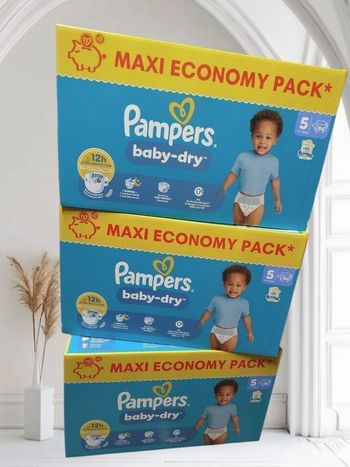 282 couches Pampers taille 5 Baby dry lot de 3 cartons neufs 