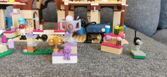 Lego Friends le club d'équitation de Heartlake city - photo numéro 4