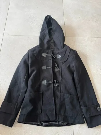 Manteau noir taille M, très bon état,
