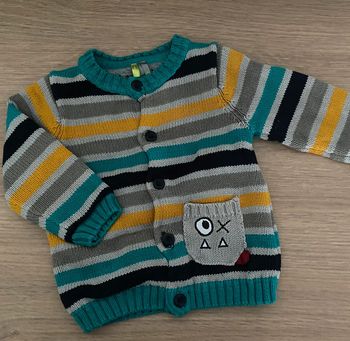 Gilet à boutons 9 mois