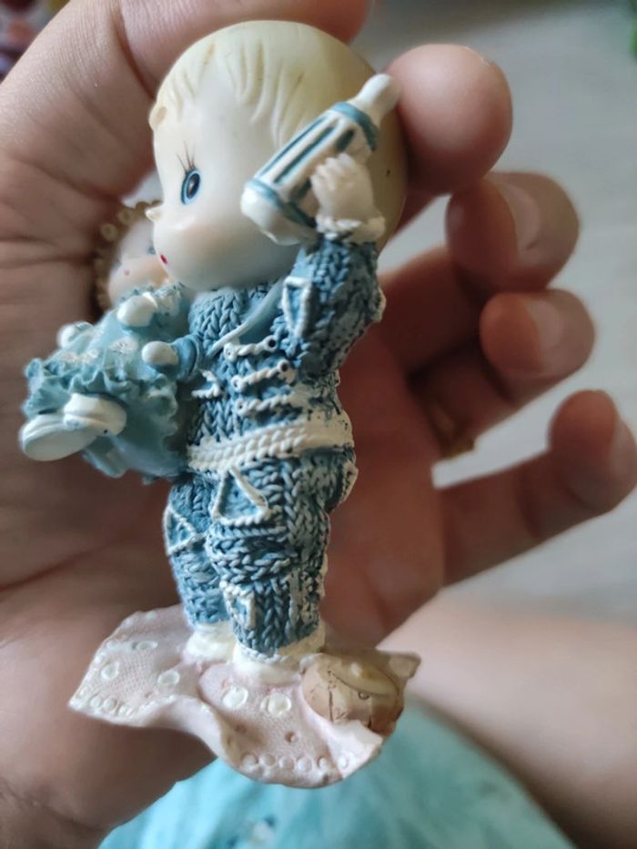 Figurine sujet bébé poupée garçon - photo numéro 3