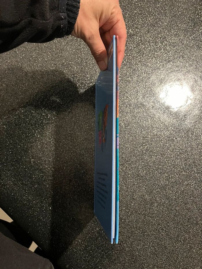 Livre Disney Le monde de Nemo Drôle de requin - photo numéro 7