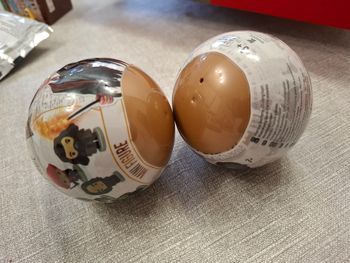 Lots 2 boules figurine surprise harry potter