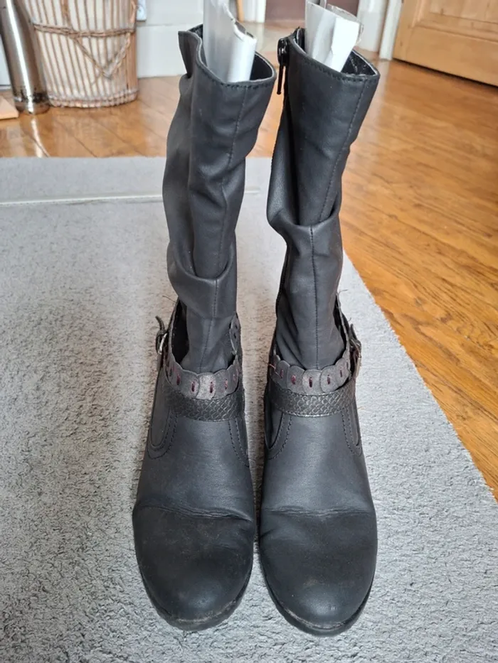 Bottes noires petits talons Chaussea