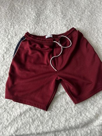 Short Pull & Bear L bordeaux et marine