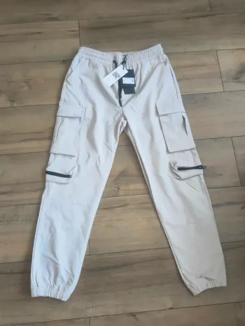 Cargo ou jogpant pour homme beige crème XL NEUF