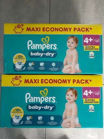 Couches pampers taille 4+