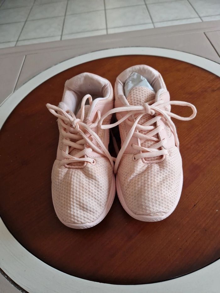 Baskets neuve đź©·