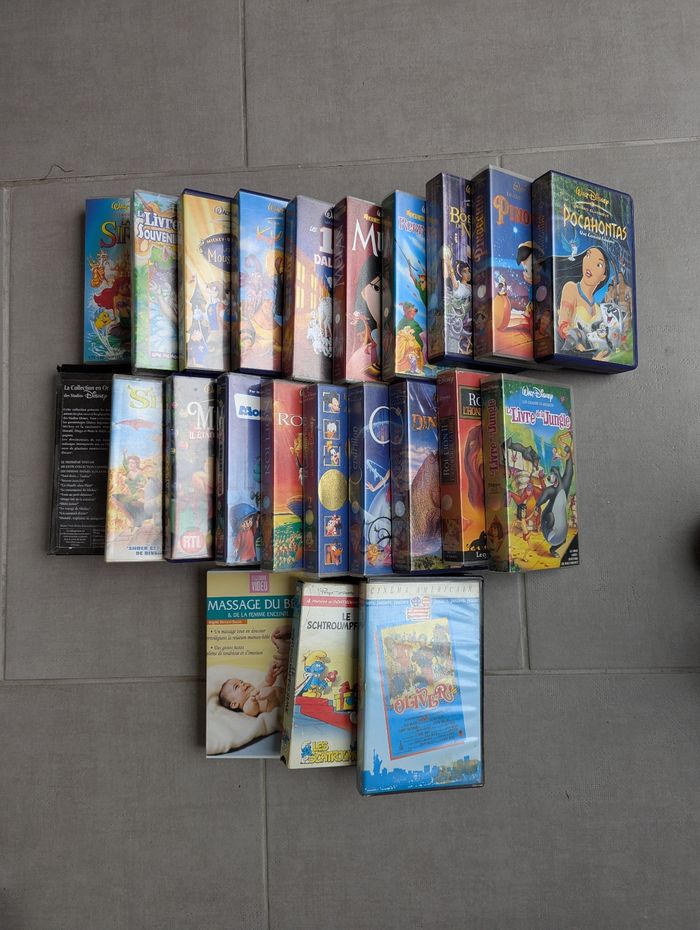 Lot de 19 VHS Disney+ 3 autres VHS - photo numéro 2