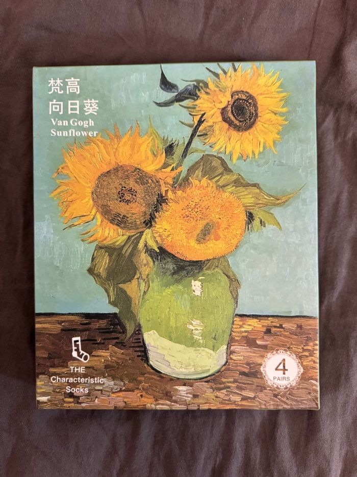 COFFRET CHAUSSETTES VAN GOTH - photo numéro 4