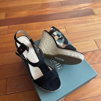 Sandales compensées