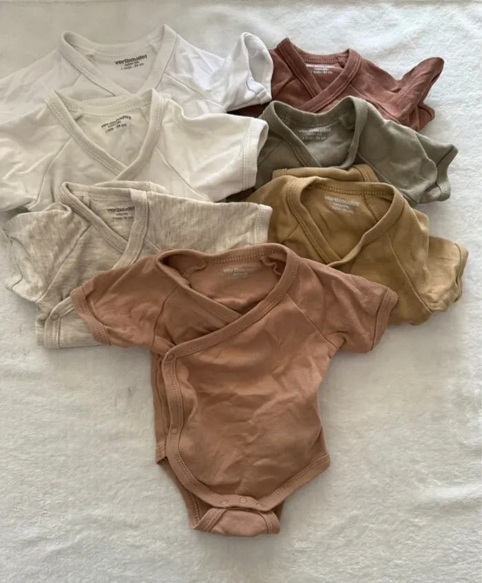 Lot de 7 bodys Verbaudet manche courte