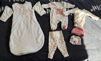 Tenu de naissance bébé fille