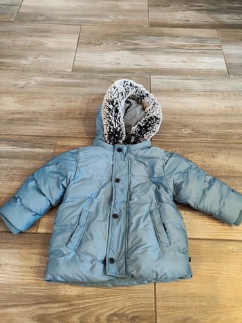 Doudoune avec capuche bleu gris Obaibi Taille 18 mois