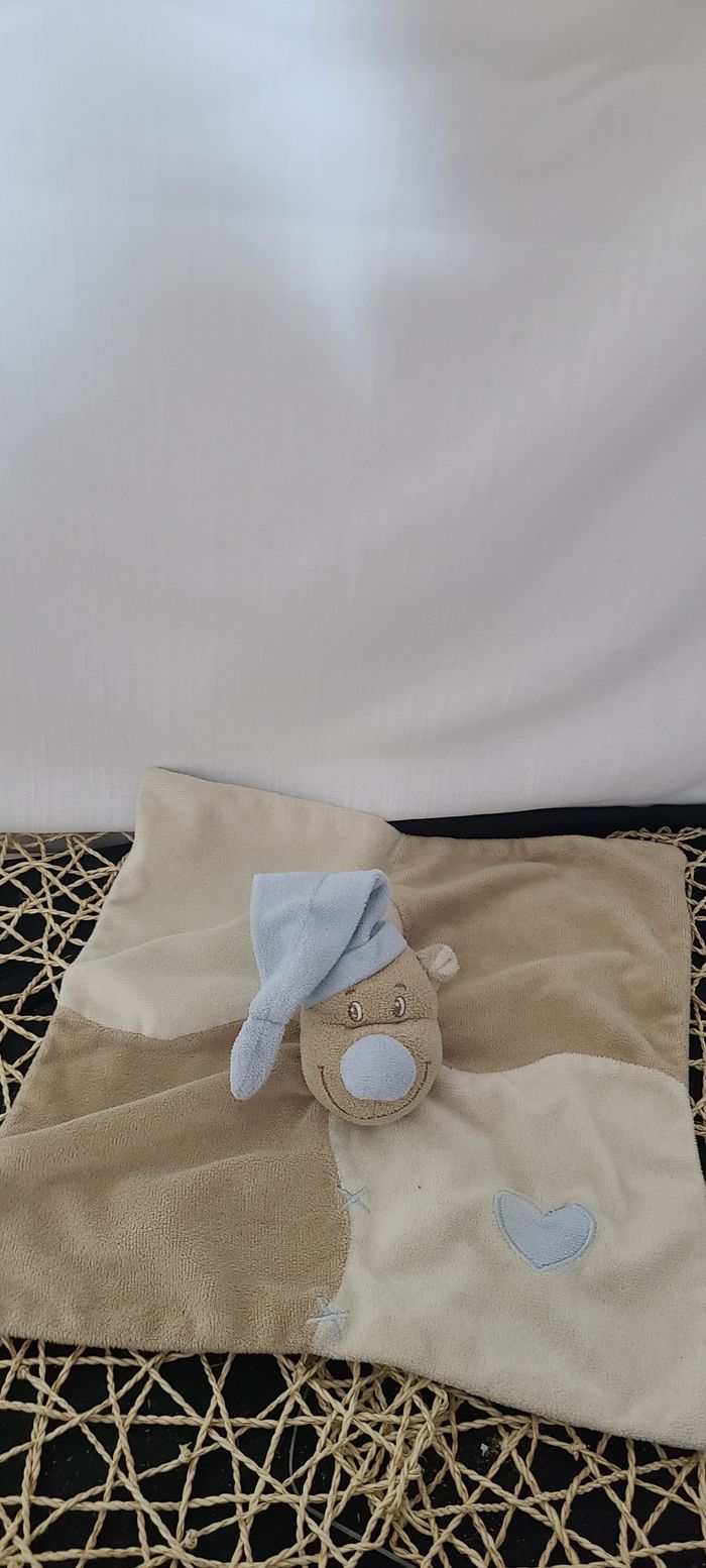 Doudou plat ours bleu beige Manon et Valentin - photo numéro 3