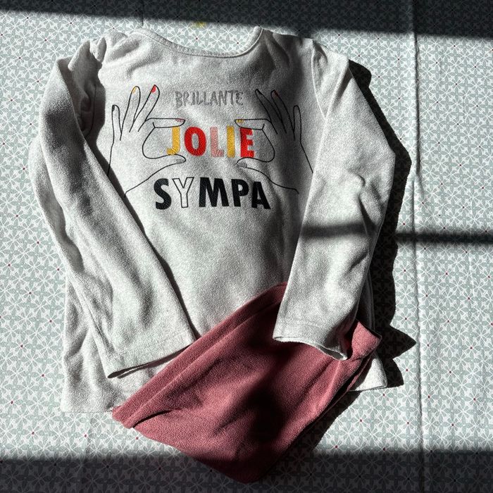 Pyjama 2 pièces taille 8 ans Gemo
