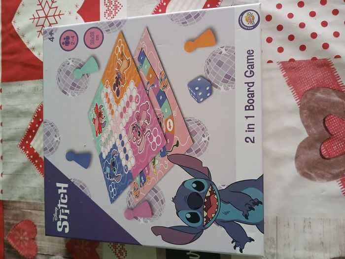 Boite de 2 jeux en 1 Stitch