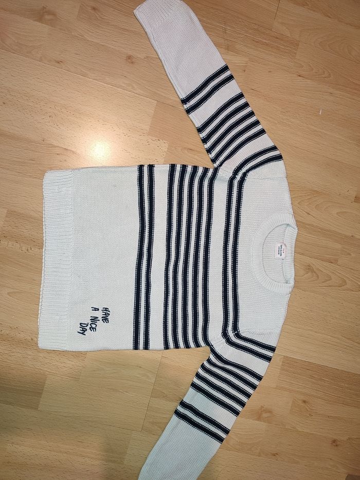 Pull tape à l'oeil